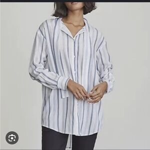 Elizabeth and James Blouse Womens Sz XS Blue & White Striped Tie Coastal NWOT